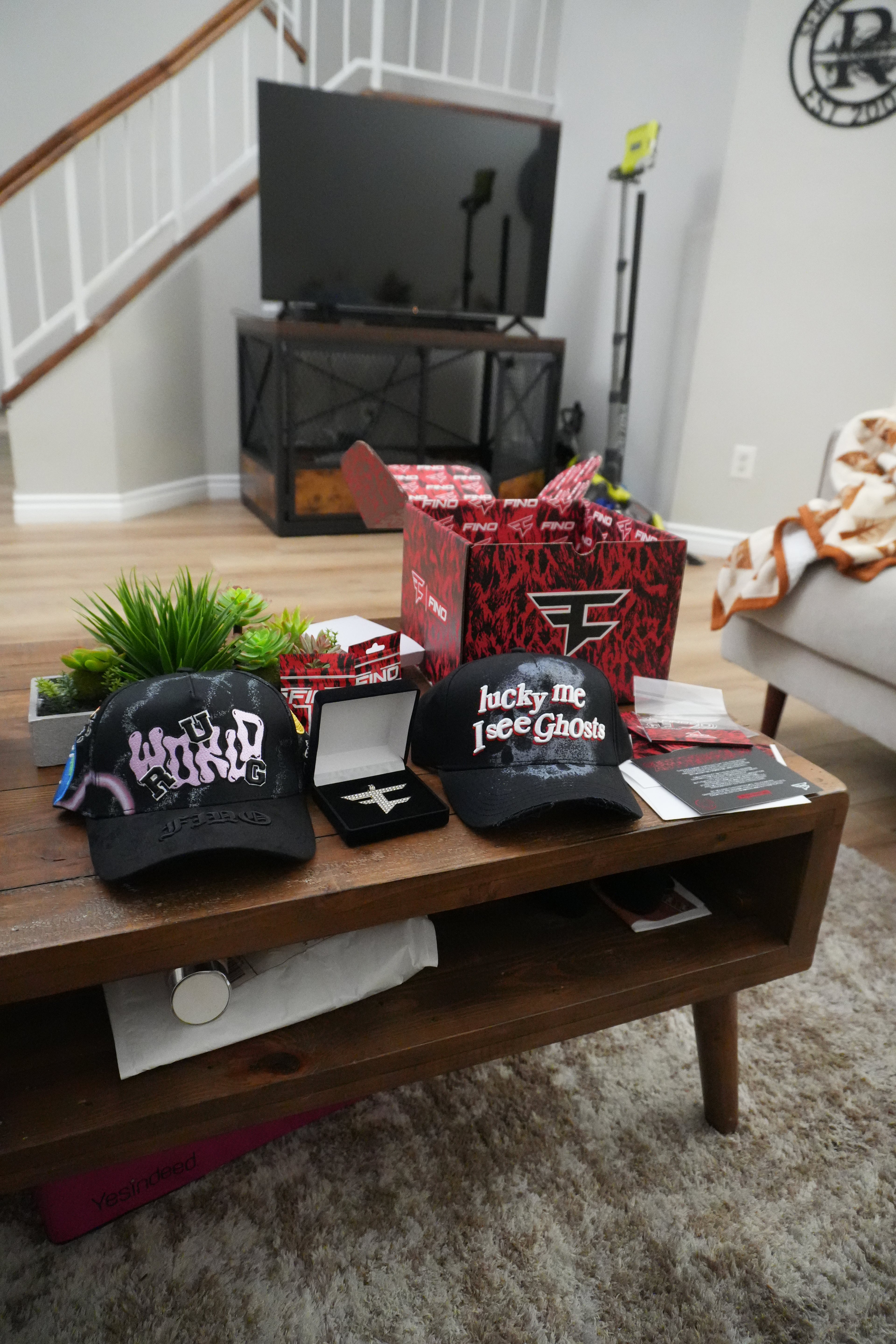 Faze Rug Fino Hats Diamond Pendant set