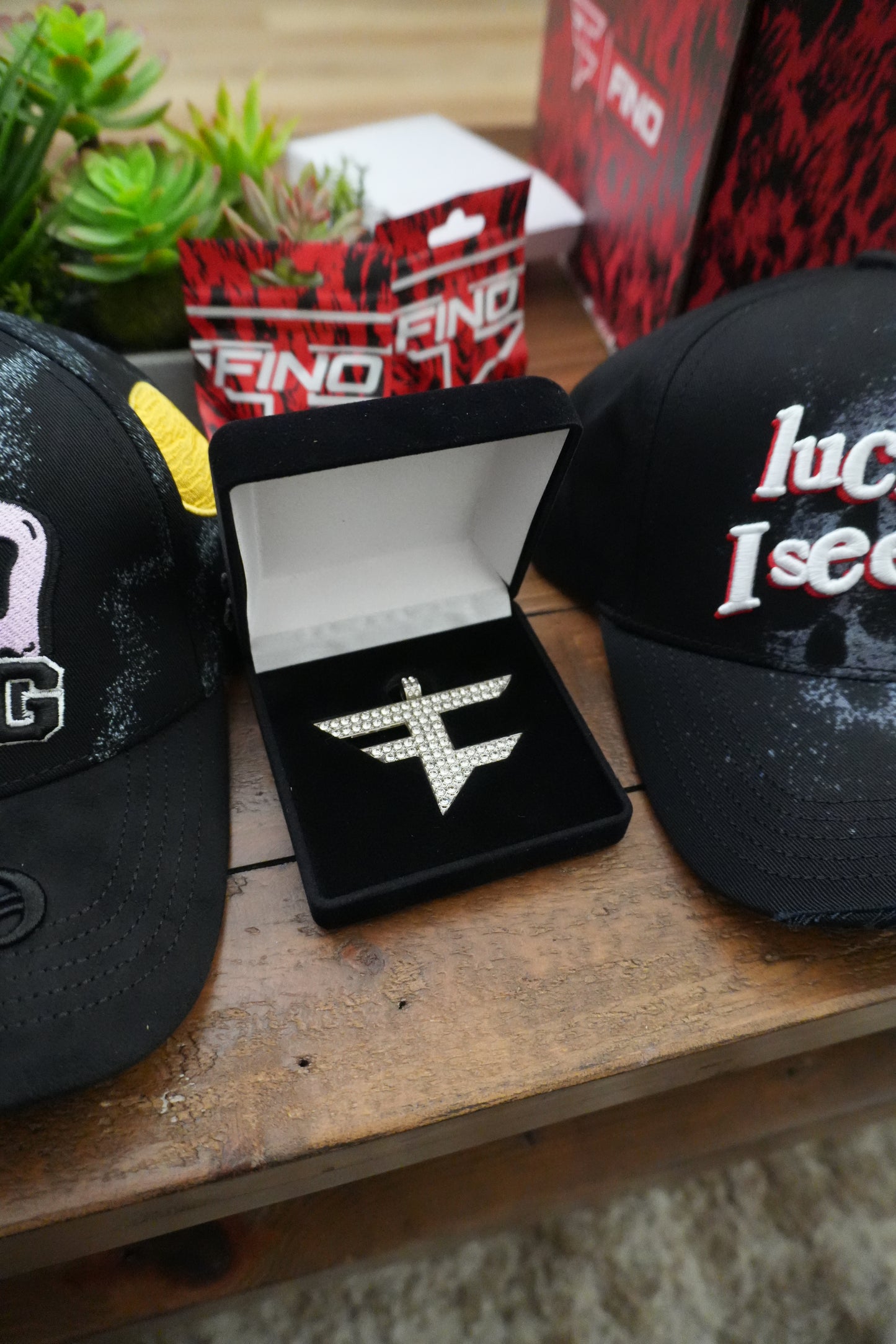 Faze Rug Fino Hats Diamond Pendant set